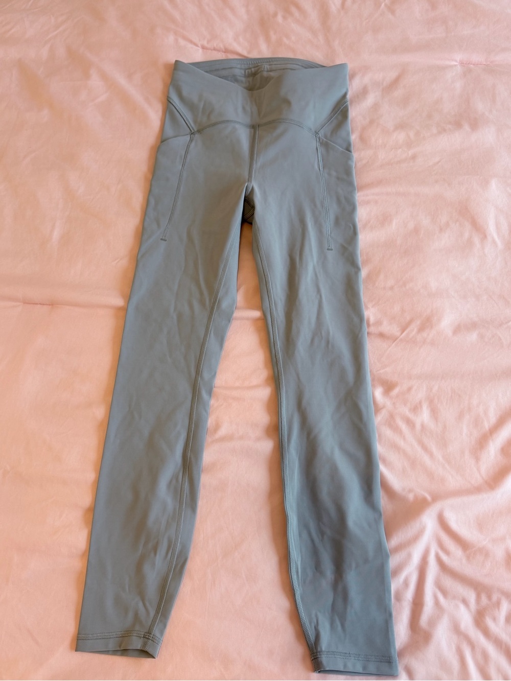 Lululemon leggings with pockets!